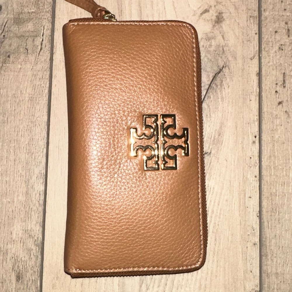 Tory Burch Wallet